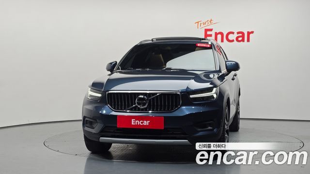 Volvo XC40 T4 Inscription — пробег 64 216 км — фото 3 из 5