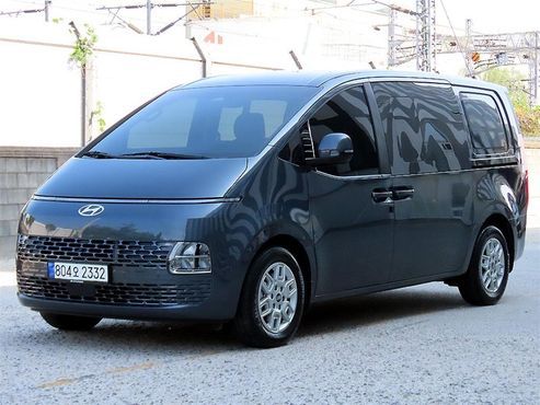 Hyundai Staria HEV 1.6 Cargo 5-Seater Modern — пробег 33 400 км — фото 2 из 5