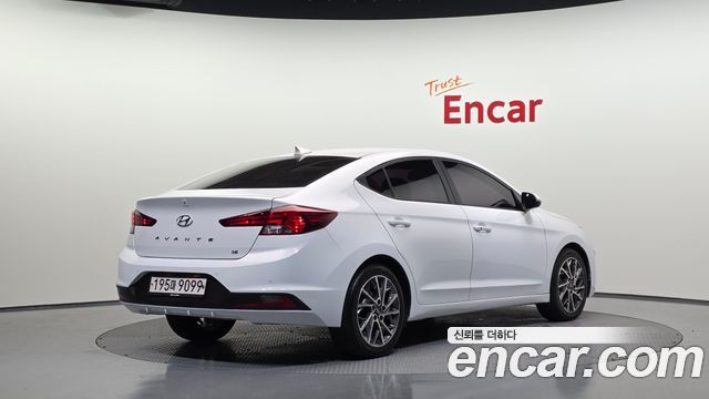 Hyundai AVANTE из Кореи Encar