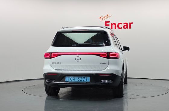Mercedes-Benz EQB EQB300 4MATIC Electric Art — пробег 53 958 км — фото 4 из 5
