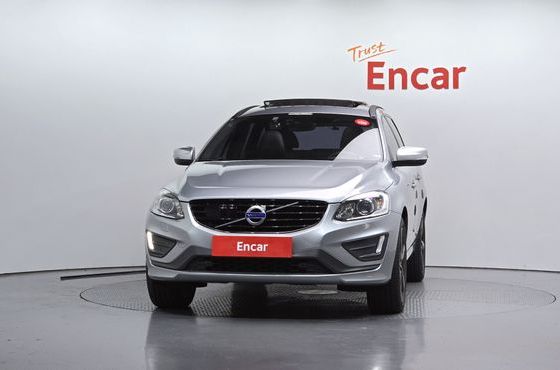 Volvo XC60 D5 R-Design AWD 1st — пробег 75 682 км — фото 3 из 5