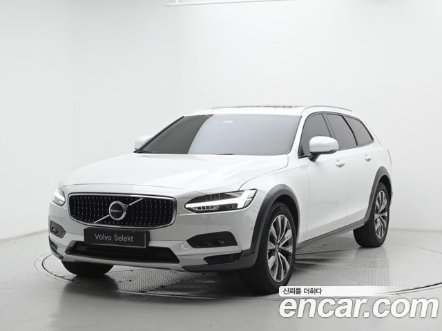 Volvo V90 B5 Ultra AWD — пробег 18 069 км — фото 1 из 5