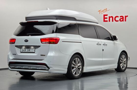 Kia Carnival 7-seater Hi-limousine President — пробег 163 536 км — фото 2 из 5