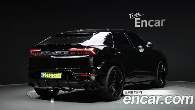 Lamborghini Urus 4.0 V8 SE — пробег 244 км — фото 2 из 5