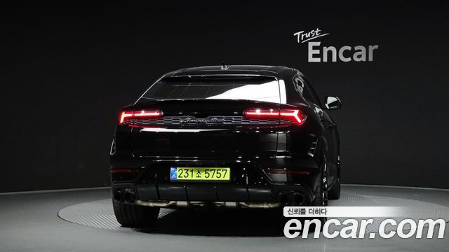 Lamborghini Urus 4.0 V8 SE — пробег 244 км — фото 4 из 5