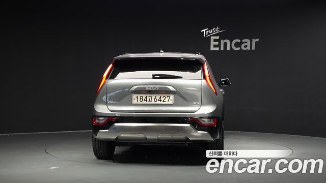 Kia Niro Signature — пробег 73 652 км — фото 4 из 5