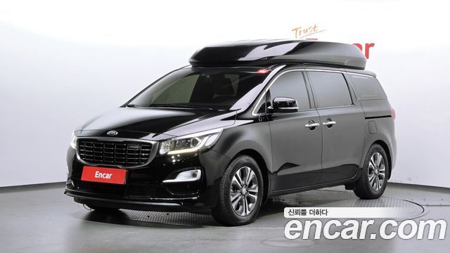 Kia Carnival 11-Seater Hi-Limousine Prestige — пробег 208 075 км — фото 1 из 5