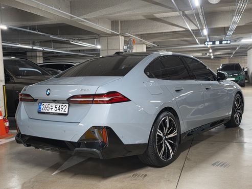 BMW 5-Series 530i xDrive M Sport — пробег 6 304 км — фото 2 из 5
