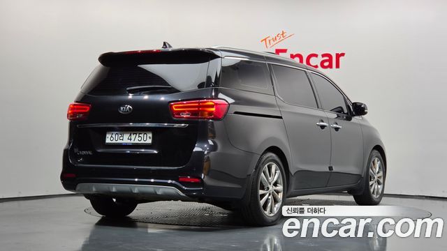 Kia Carnival Gasoline 9-Seater Noblesse Special — пробег 99 638 км — фото 2 из 5