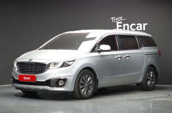 Kia Carnival 9-seater Luxury — пробег 189 096 км — фото 1 из 5