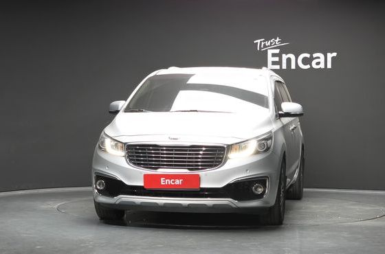 Kia Carnival 9-seater Luxury — пробег 189 096 км — фото 3 из 5