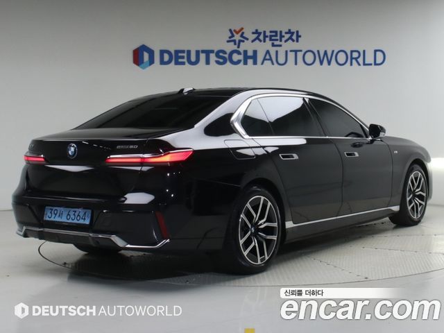 BMW i7 eDrive 50 M Sport — пробег 93 000 км — фото 2 из 5