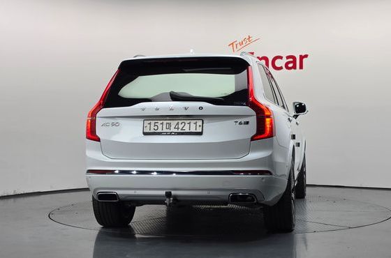 Volvo XC90 T6 Inscription — пробег 117 603 км — фото 4 из 5