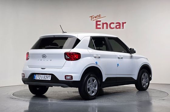 Hyundai Venue 1.6 Smart — пробег 1 389 км — фото 2 из 5