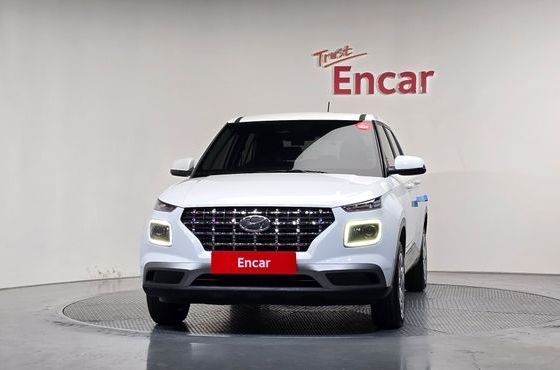 Hyundai Venue 1.6 Smart — пробег 1 389 км — фото 3 из 5