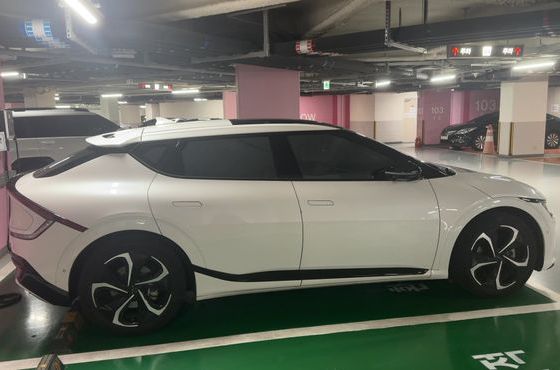 Kia EV6 Long Range 4WD GT Line — пробег 70 000 км — фото 4 из 5