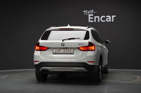 BMW X1 xDrive 20d — пробег 105 737 км — фото 4 из 5
