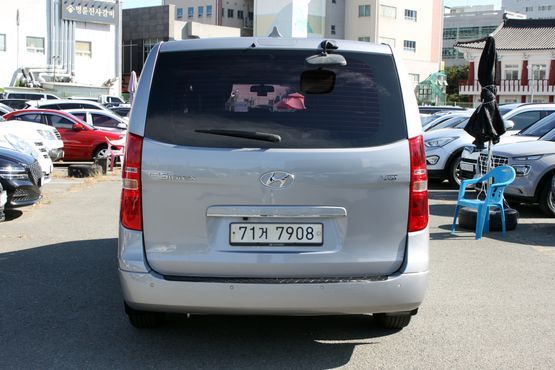 Hyundai Starex 12-Seater Wagon Smart — пробег 124 123 км — фото 5 из 5