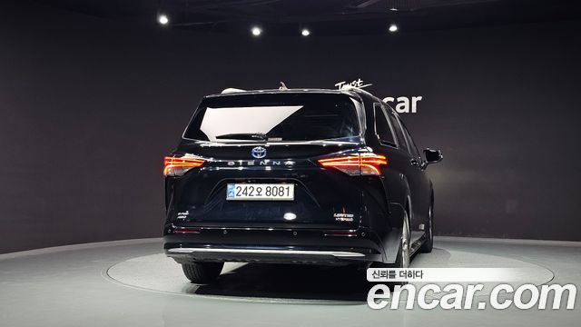Toyota Sienna 2.5 Hybrid AWD — пробег 22 487 км — фото 4 из 5