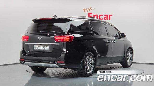Kia Carnival 9-Seater Noblesse Special — пробег 109 845 км — фото 2 из 5