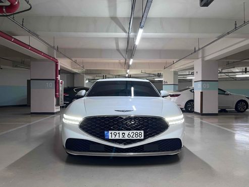Genesis G90 Gasoline 3.5 Turbo AWD — пробег 111 853 км — фото 1 из 5