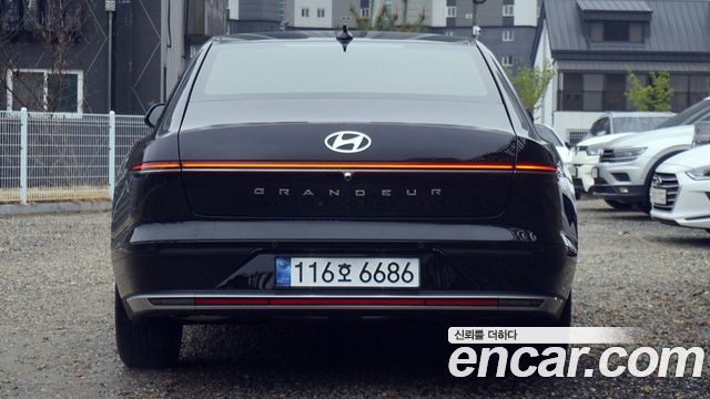 Hyundai Grandeur 2,5 Gasoline 2WD Premium — пробег 23 000 км — фото 3 из 5