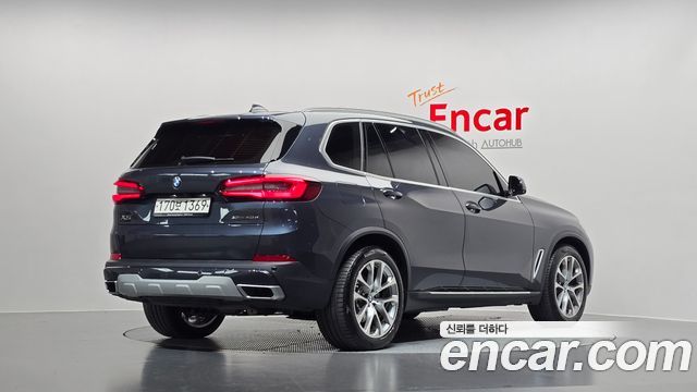 BMW X5 xDrive 45e xLine — пробег 23 668 км — фото 2 из 5