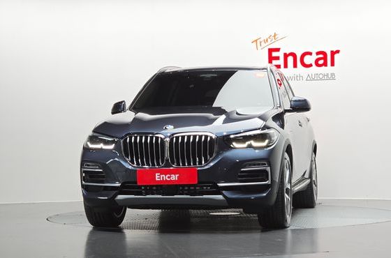 BMW X5 xDrive 45e xLine — пробег 23 668 км — фото 3 из 5