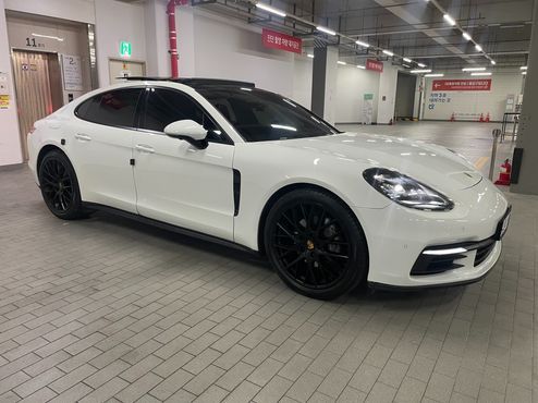 Porsche Panamera 3.0 — пробег 122 000 км — фото 2 из 5