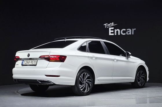 Volkswagen Jetta 1.4 TSI Prestige — пробег 14 246 км — фото 2 из 5