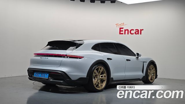 Porsche Taycan Turbo Cross Turismo — пробег 29 006 км — фото 2 из 5