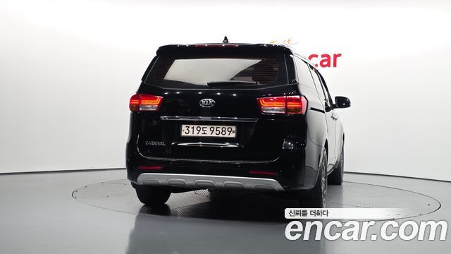 Kia Carnival из Кореи Encar