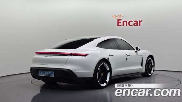 Porsche Taycan из Кореи Encar