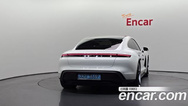 Porsche Taycan из Кореи Encar