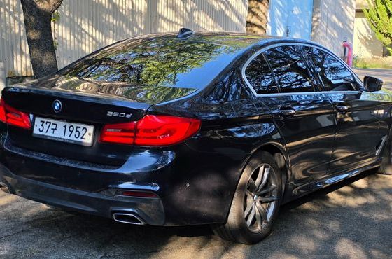 BMW 5-Series 520d M Sport Package Plus — пробег 228 700 км — фото 3 из 5