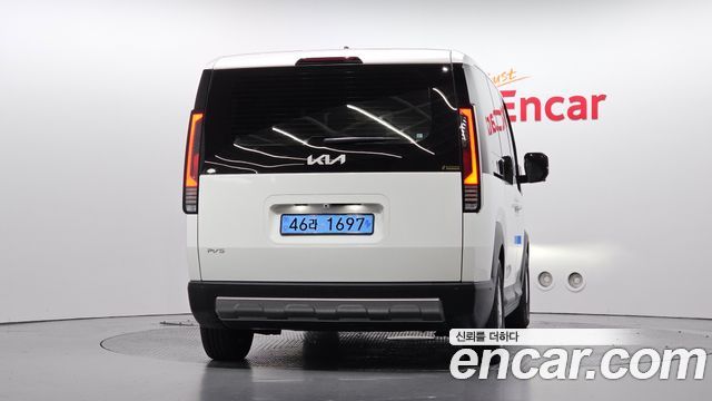 Kia PV5 Passenger 5 Seater Plus — пробег 9 838 км — фото 4 из 5