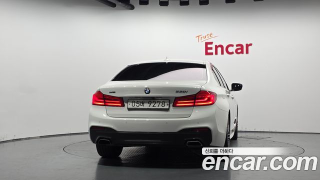BMW 5-Series 530i xDrive M Sport Package Plus — пробег 176 133 км — фото 4 из 5