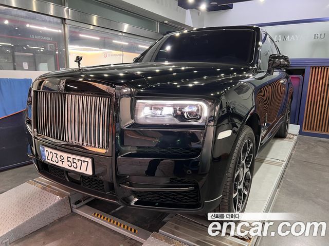 Rolls-Royce Cullinan 6.7 V12 Black Badge — пробег 8 400 км — фото 1 из 5