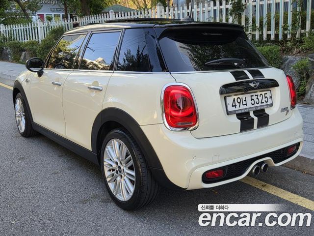Mini Cooper 5Door Standard 3rd — пробег 41 262 км — фото 2 из 5