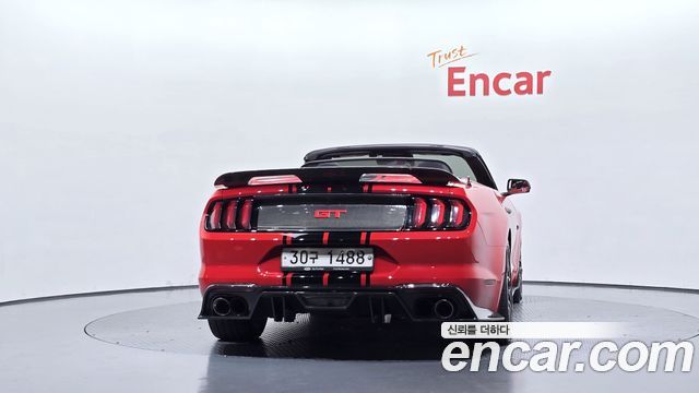 Ford Mustang GT Convertible — пробег 101 033 км — фото 4 из 5