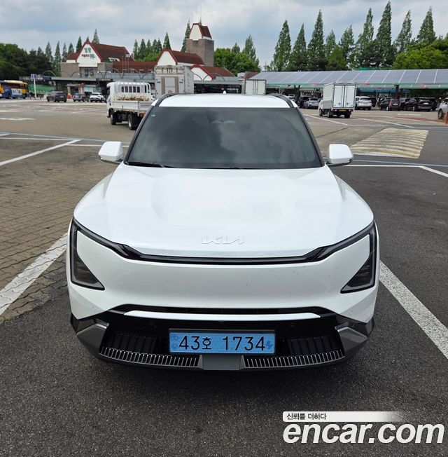 Kia EV5 Long Range 2WD Earth — пробег 3 500 км — фото 1 из 5