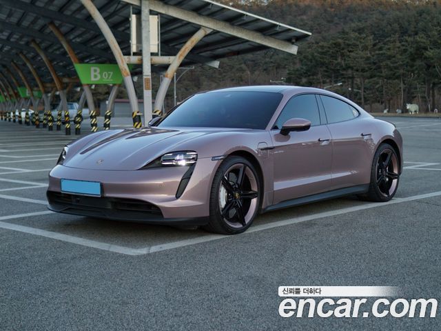 Porsche Taycan Base — пробег 56 000 км — фото 1 из 5