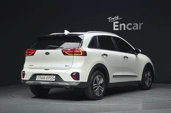 Kia Niro 1.6 HEV Prestige — пробег 80 094 км — фото 2 из 5