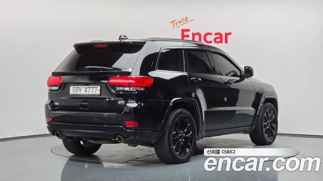 Jeep Cherokee 3.6 Overland WK2 — пробег 94 001 км — фото 2 из 5