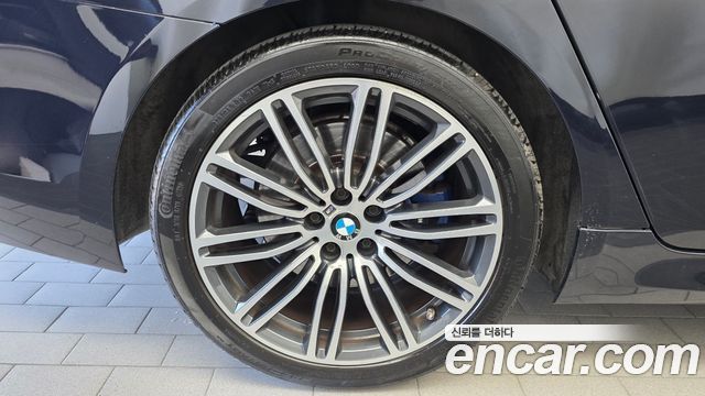 BMW 5-Series 530i xDrive M Sport Package Plus — пробег 174 254 км — фото 5 из 5