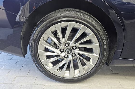 Lexus ES Luxury Plus — пробег 48 502 км — фото 5 из 5