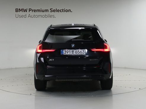 BMW X1 xDrive 20i M Sport — пробег 10 852 км — фото 3 из 5