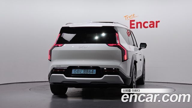 Kia EV9 Long Range 4WD Earth — пробег 34 128 км — фото 4 из 5
