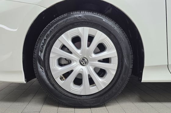 Toyota Prius 1.8 — пробег 37 826 км — фото 5 из 5