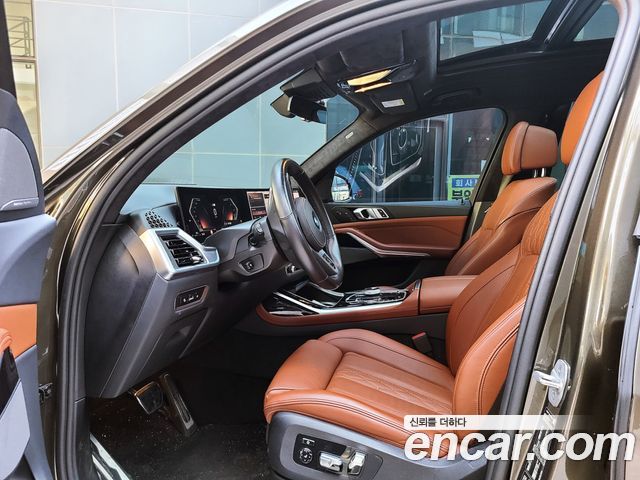 BMW X7 xDrive 40i M Sport 6STR — пробег 52 142 км — фото 4 из 5